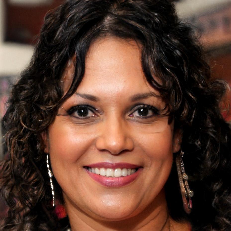 Portrait of Rhea Thorne